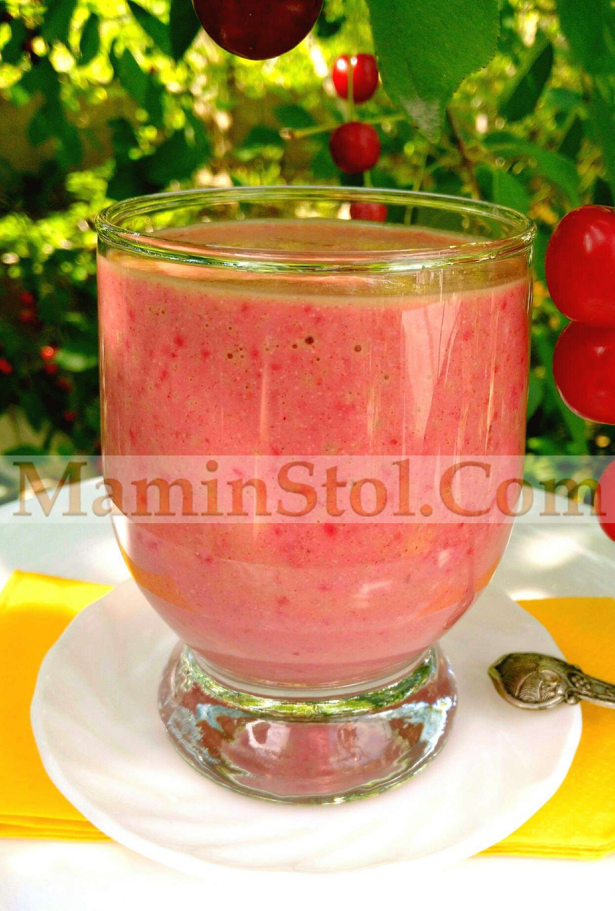 Кремовый смузи с вишней Кремовый смузи с вишней