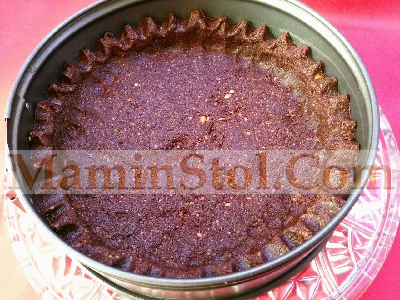 Торт шоколадный с тофу и клубникой