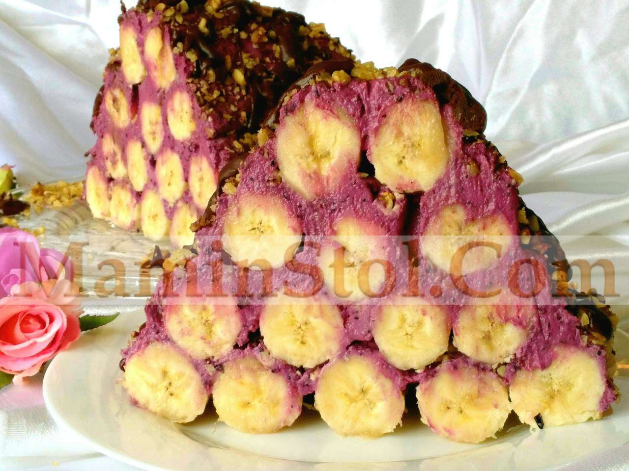 'Творожный' торт из тофу с черной смородиной и бананами 'Творожный' торт из тофу с черной смородиной и бананами