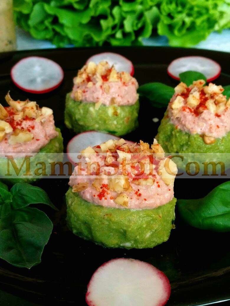 Нутовые шарики с зеленью под соусом 'Балоньез'