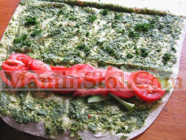 Сочный рулет с овощами