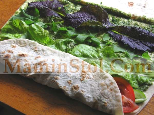 Сочный рулет с овощами