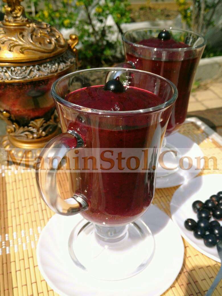Смузи из черной смородины и свеклы