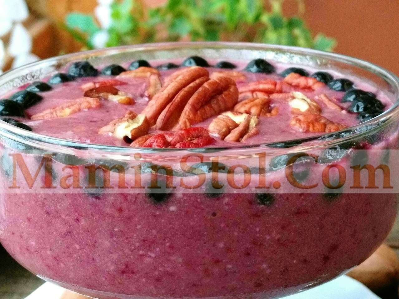 Десерт из тофу с черникой и пеканом Десерт из тофу с черникой и пеканом