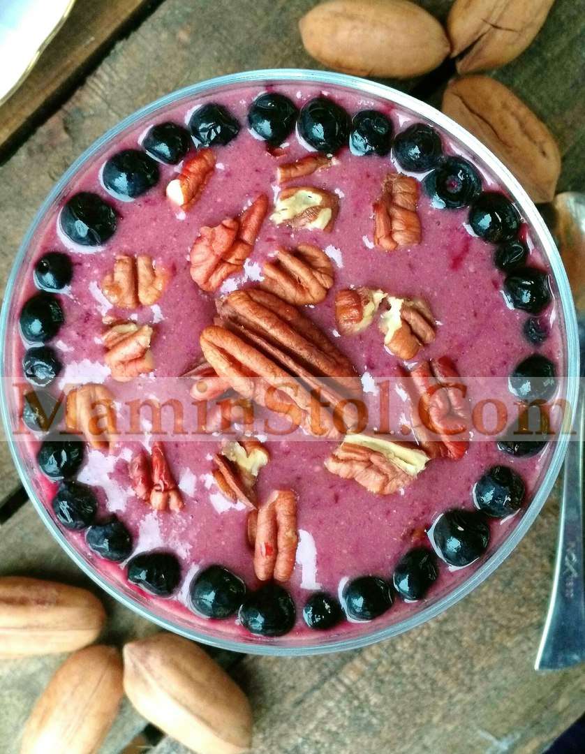 Десерт из тофу с черникой и пеканом Десерт из тофу с черникой и пеканом