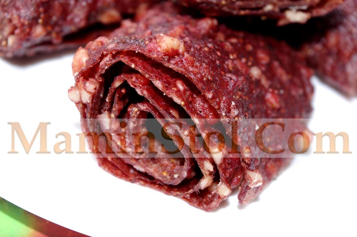 Конфеты клубничные с орехами Конфеты клубничные с орехами