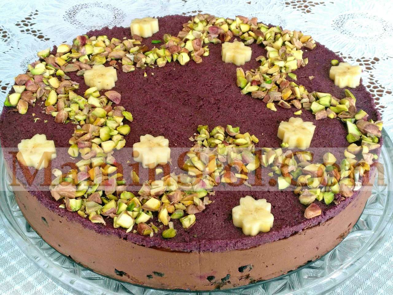 Муссовый шоколадный торт с черникой