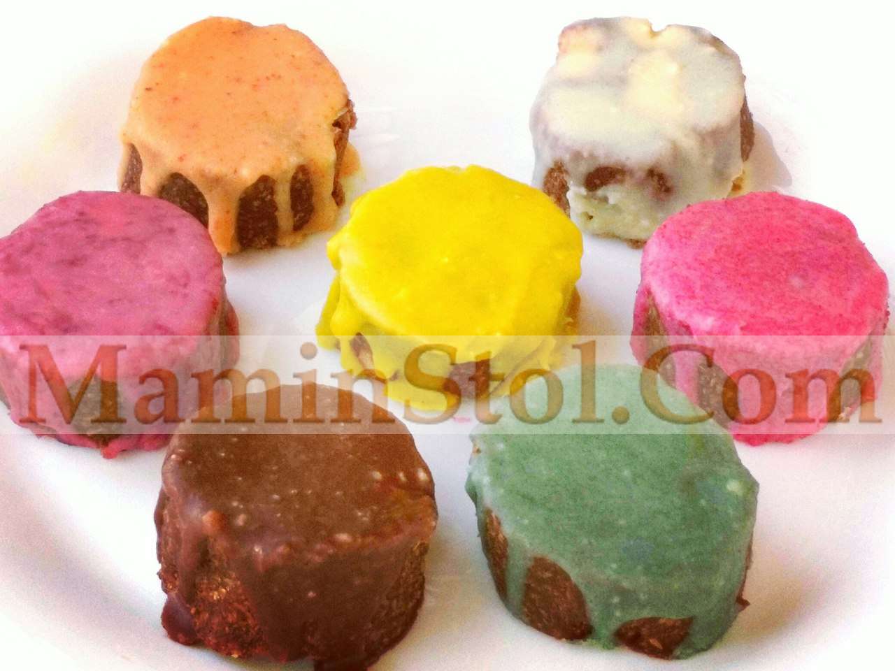 Мягкое печенье с фундуком под шоколадной глазурью Мягкое печенье с фундуком под шоколадной глазурью