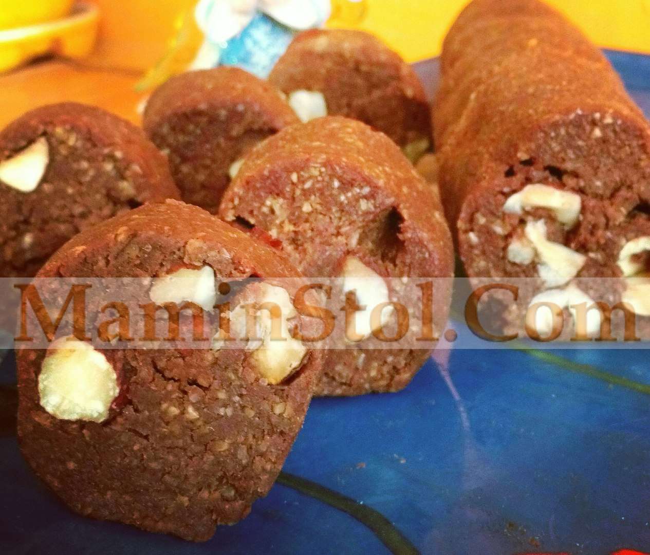 Мягкое печенье с фундуком под шоколадной глазурью Мягкое печенье с фундуком под шоколадной глазурью