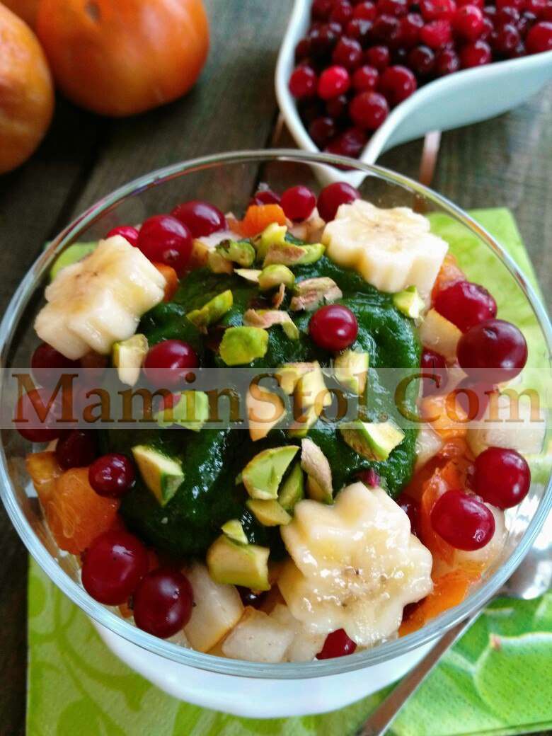 Салатик с клюквой под фисташковым соусом Салатик с клюквой под фисташковым соусом