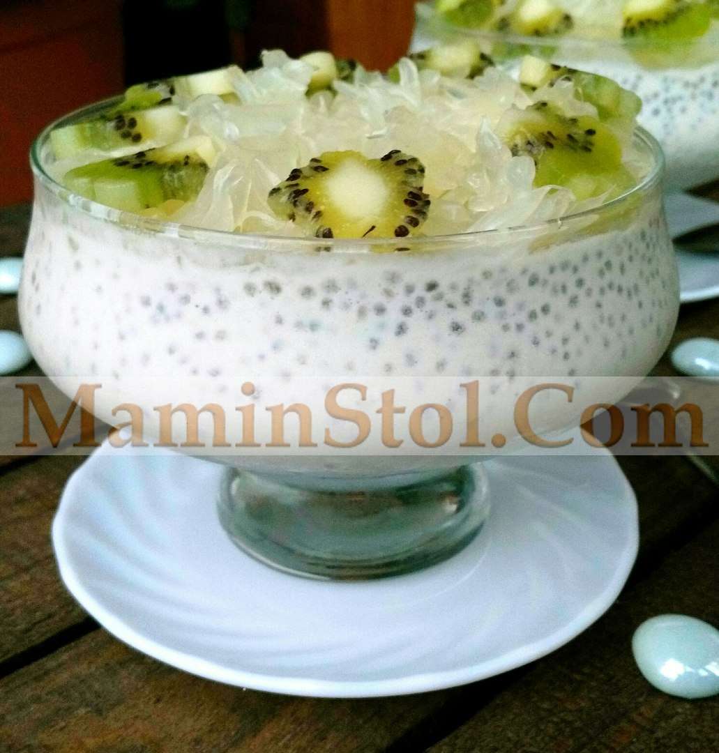 «Сливочный» десерт из семян чиа с помело и киви «Сливочный» десерт из семян чиа с помело и киви