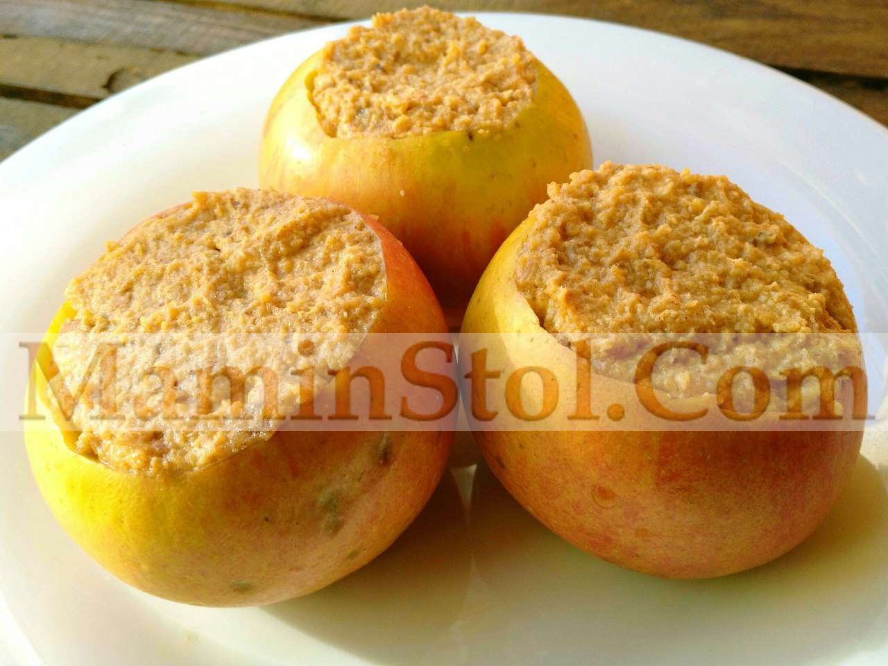 Яблоки, фаршированные тыквенным кремом Яблоки, фаршированные тыквенным кремом