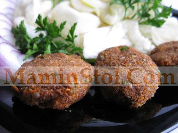 Meatless cutlets (raw food)