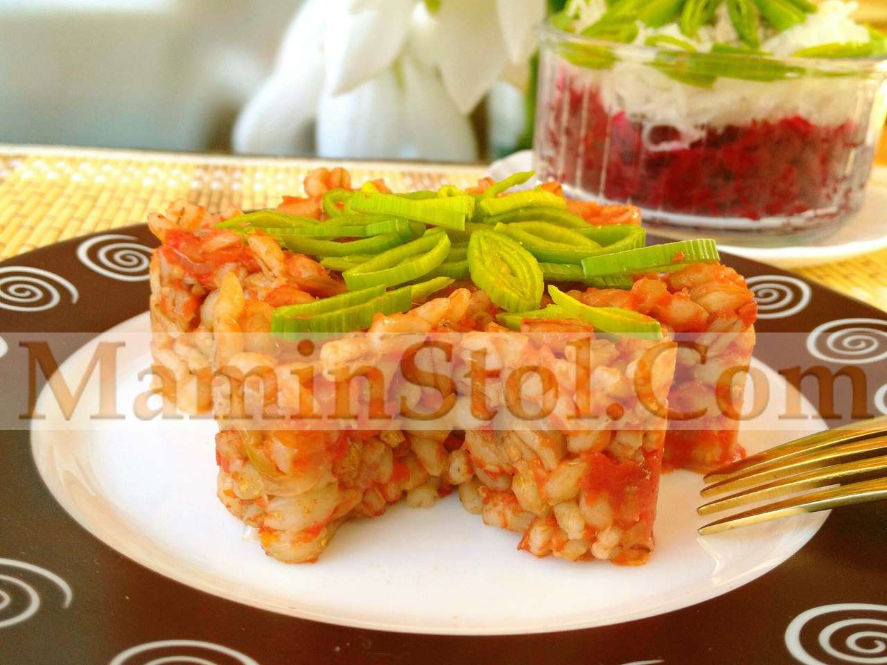 Перловая каша в томатном соке с розмарином