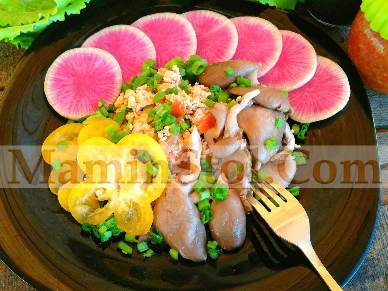 Тофу-омлет с вешенками и овощами