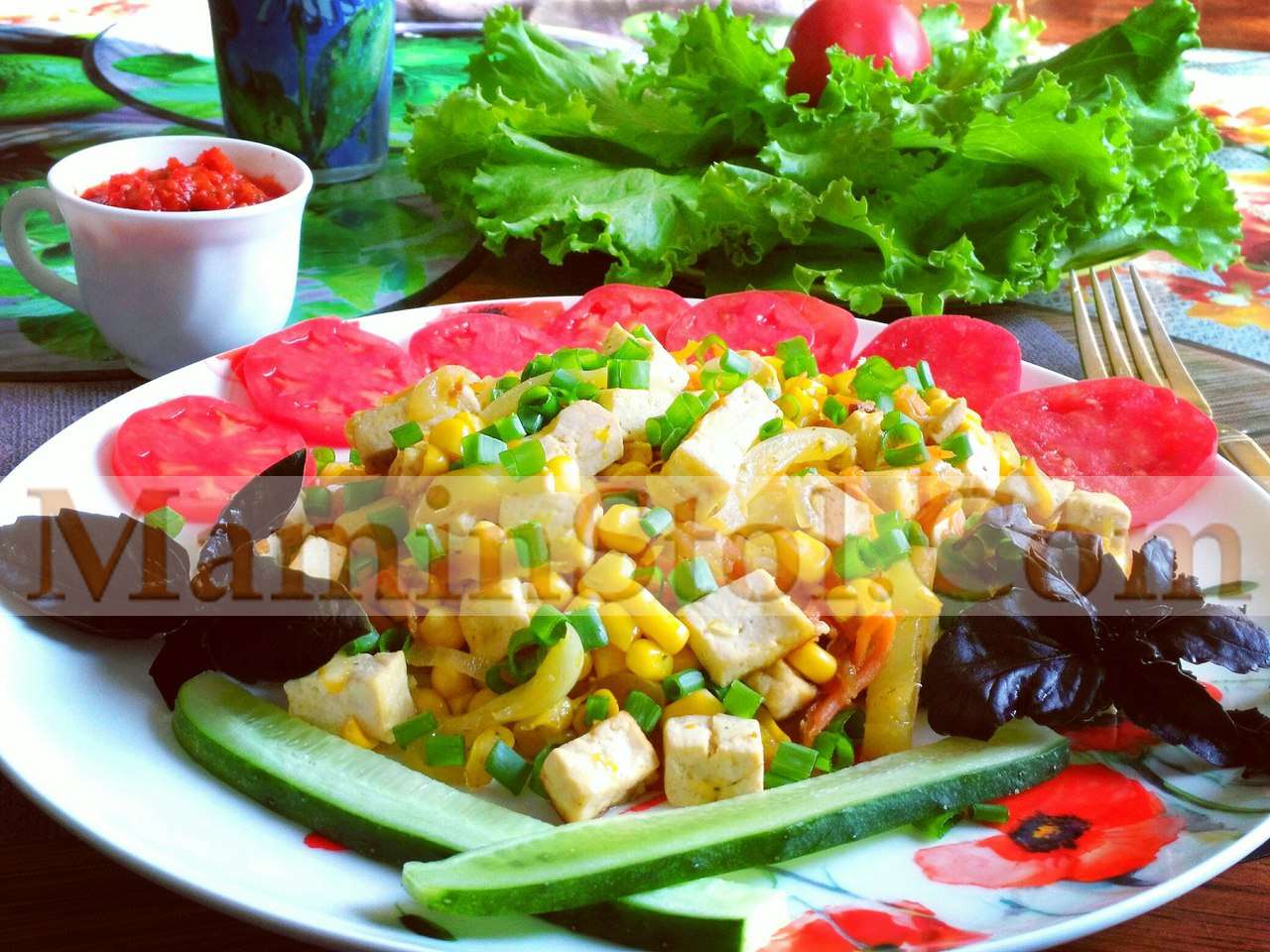 Тофу с кукурузой и овощами