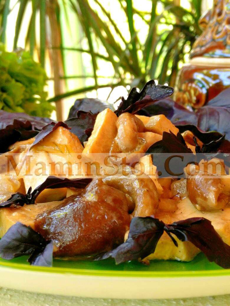 Тофу с опятами и базиликом