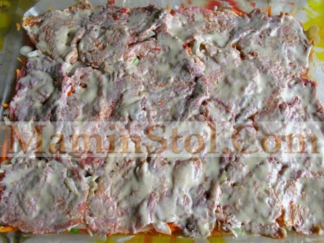 Свинные отбивные в духовке с овощами