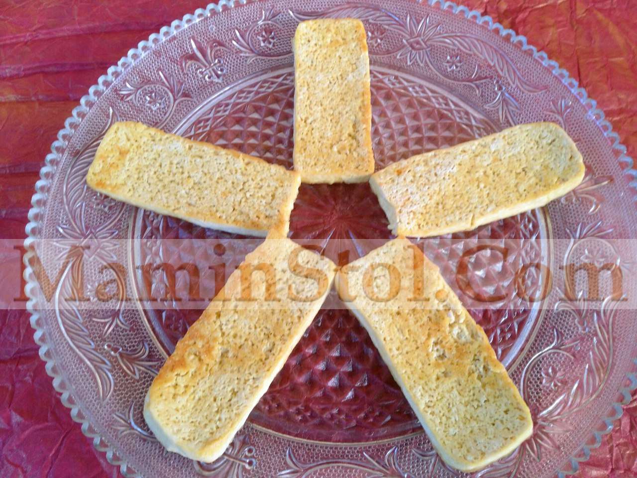 Stella tofu с веганской красной 'икрой'