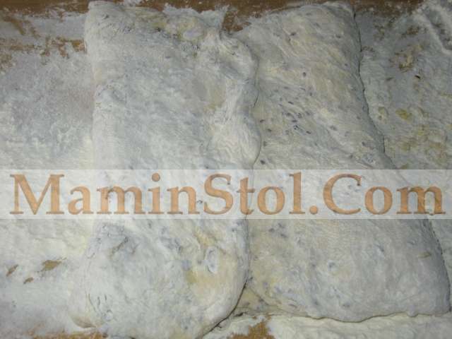 Хлеб пушистый с семечками