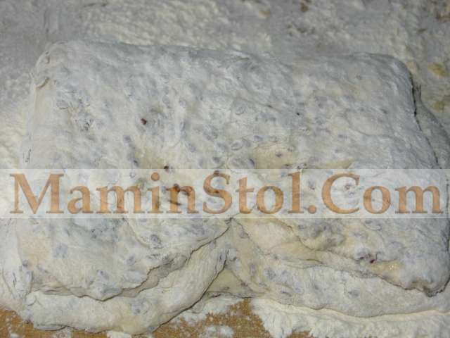 Хлеб пушистый с семечками