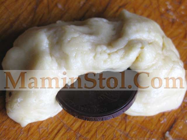 Венгерский дрожжевой пирог с шоколадной начинкой Венгерский дрожжевой пирог с шоколадной начинкой