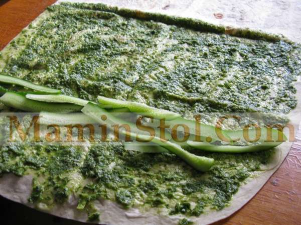 Сочный рулет с овощами Сочный рулет с овощами