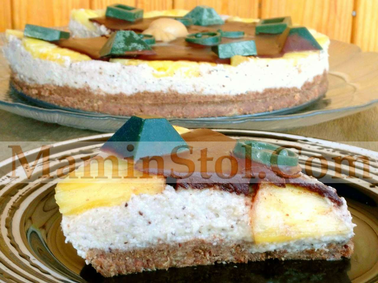 Кокосовый торт с ананасом сыроедческий Кокосовый торт с ананасом сыроедческий