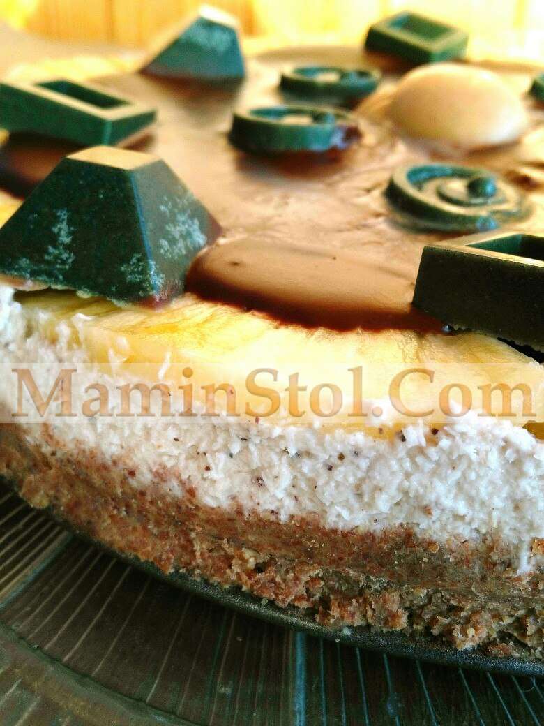 Кокосовый торт с ананасом сыроедческий Кокосовый торт с ананасом сыроедческий