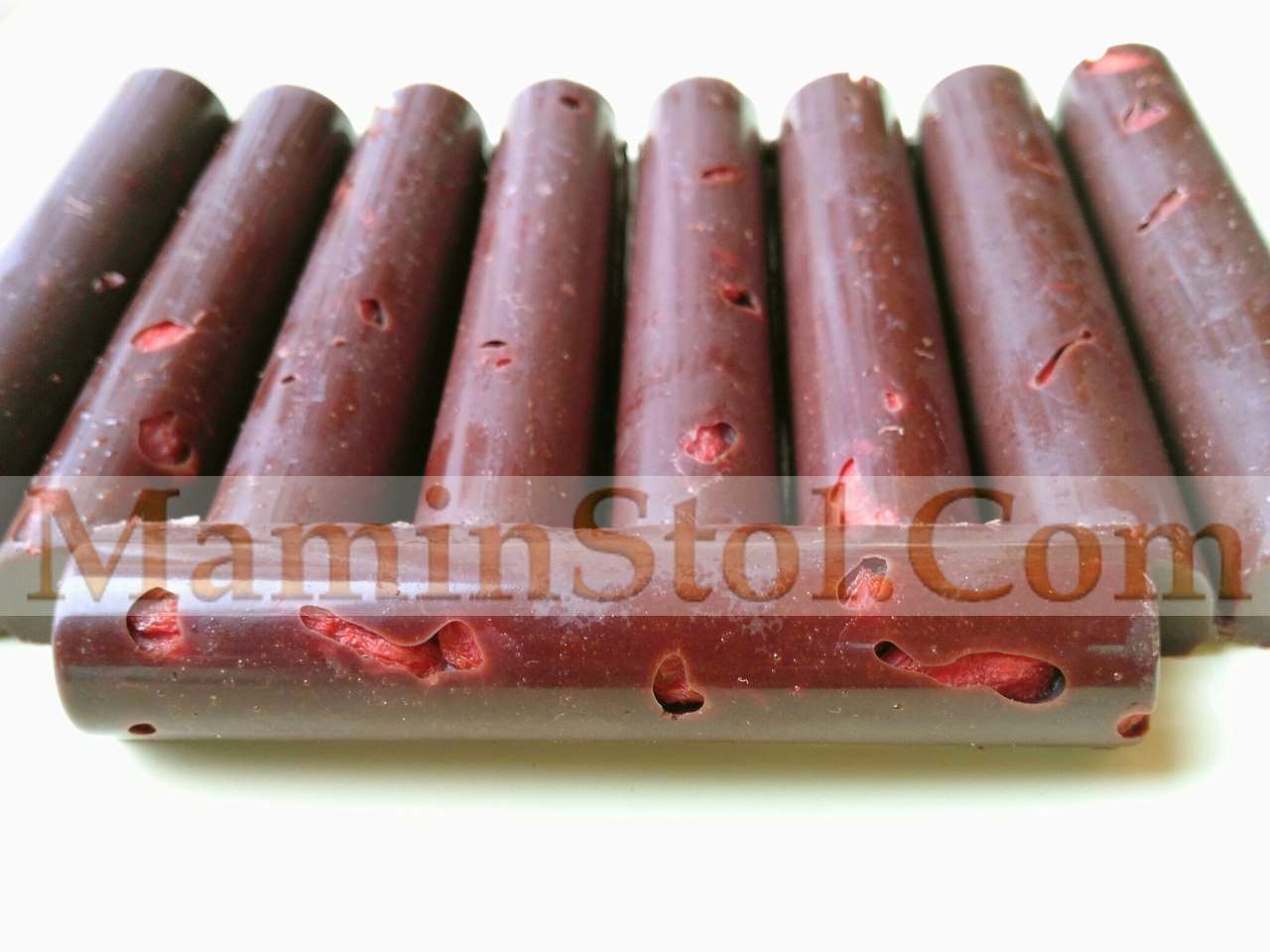 Шоколад с ягодами годжи Шоколад с ягодами годжи