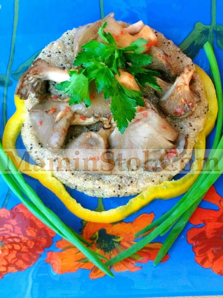 Амарантовая каша с вешенками Амарантовая каша с вешенками