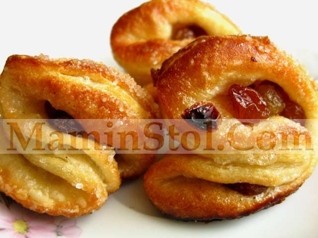 Слоеные печенюшки с изюмом Слоеные печенюшки с изюмом